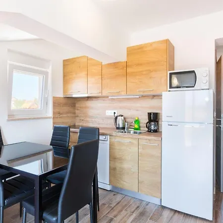 Ferienwohnung Fur 4 Personen Ca 58 Qm In Medulin, Istrien Sudkuste Von Istrien - B62554 * Medulin